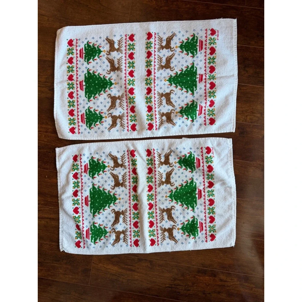 Vintage Christmas Hand Towels Set of 2 Reindeer Tree Hearts Fair Isle Made USA